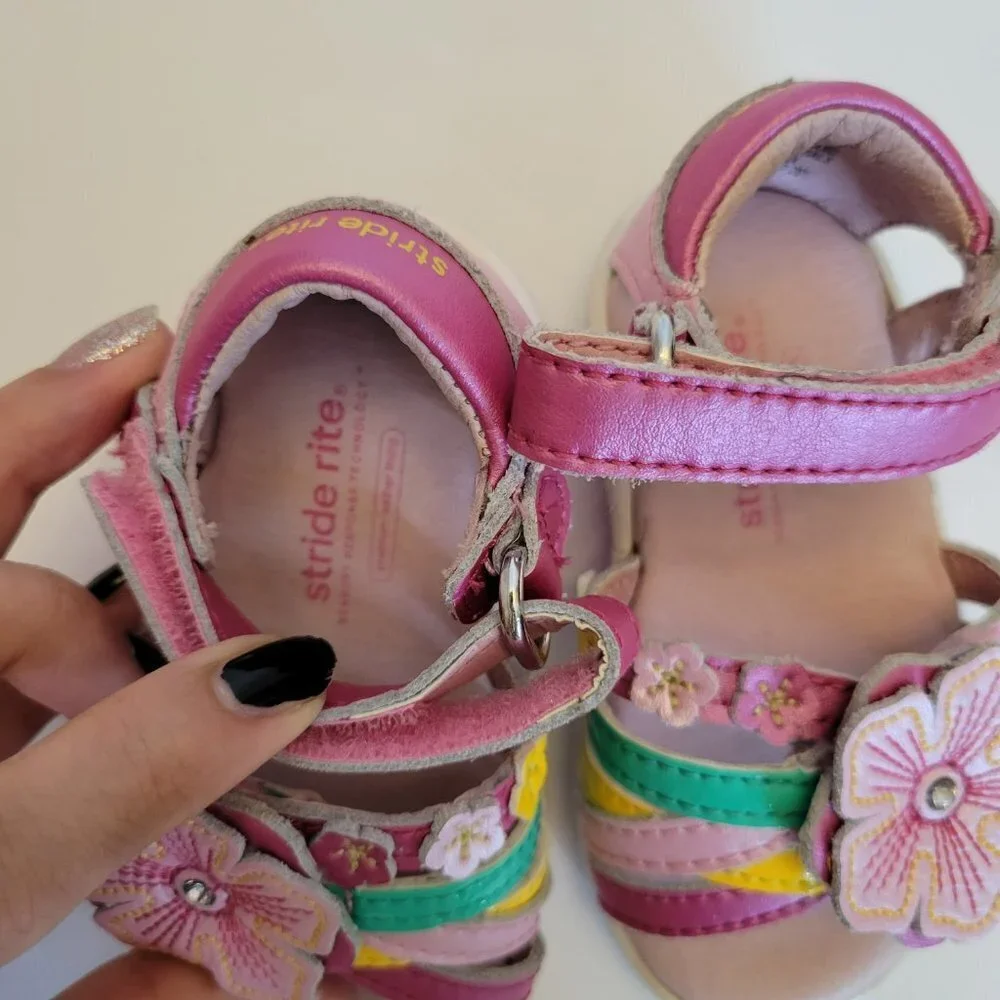 Life Stride Pink Floral Sandals - Size 4